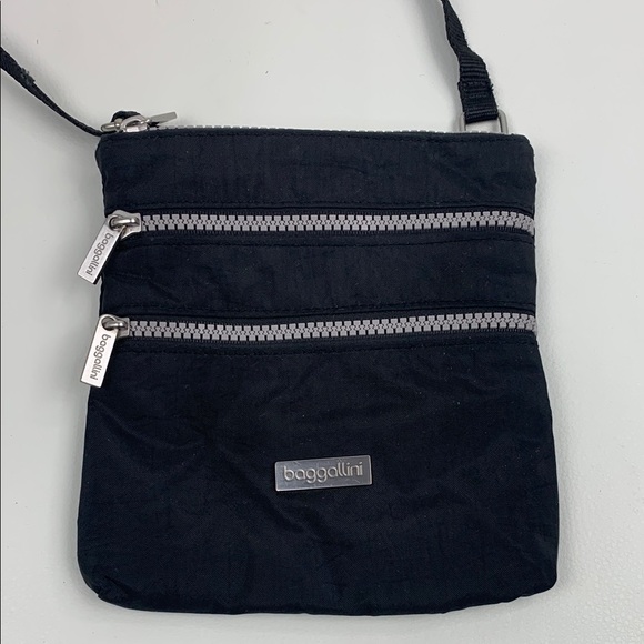 Baggallini Black Silver Zip Crossbody Bag Nylon Pockets Lightweight - Picture 1 of 15